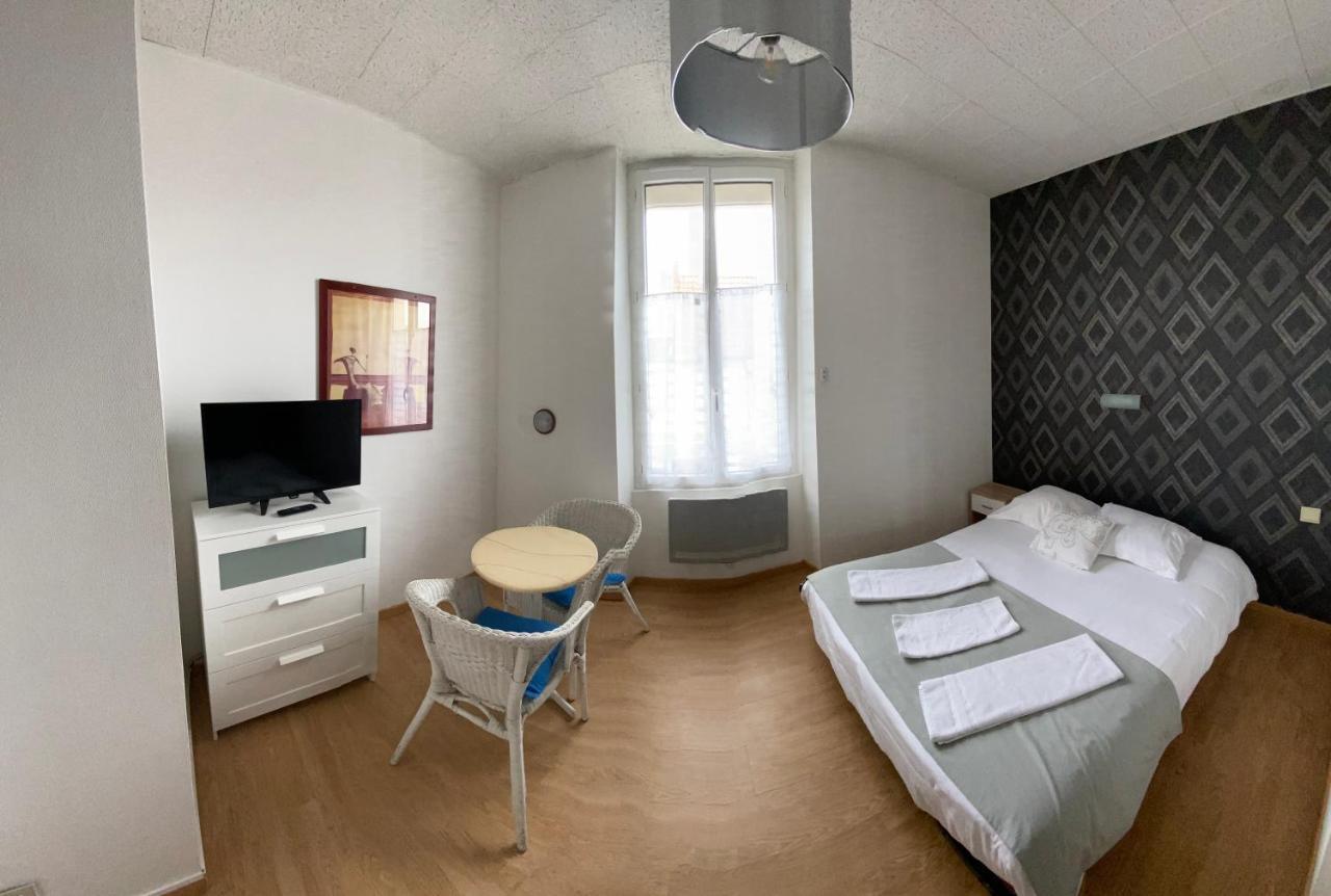 Hotel De Nantes La Bernerie-en-Retz Bagian luar foto