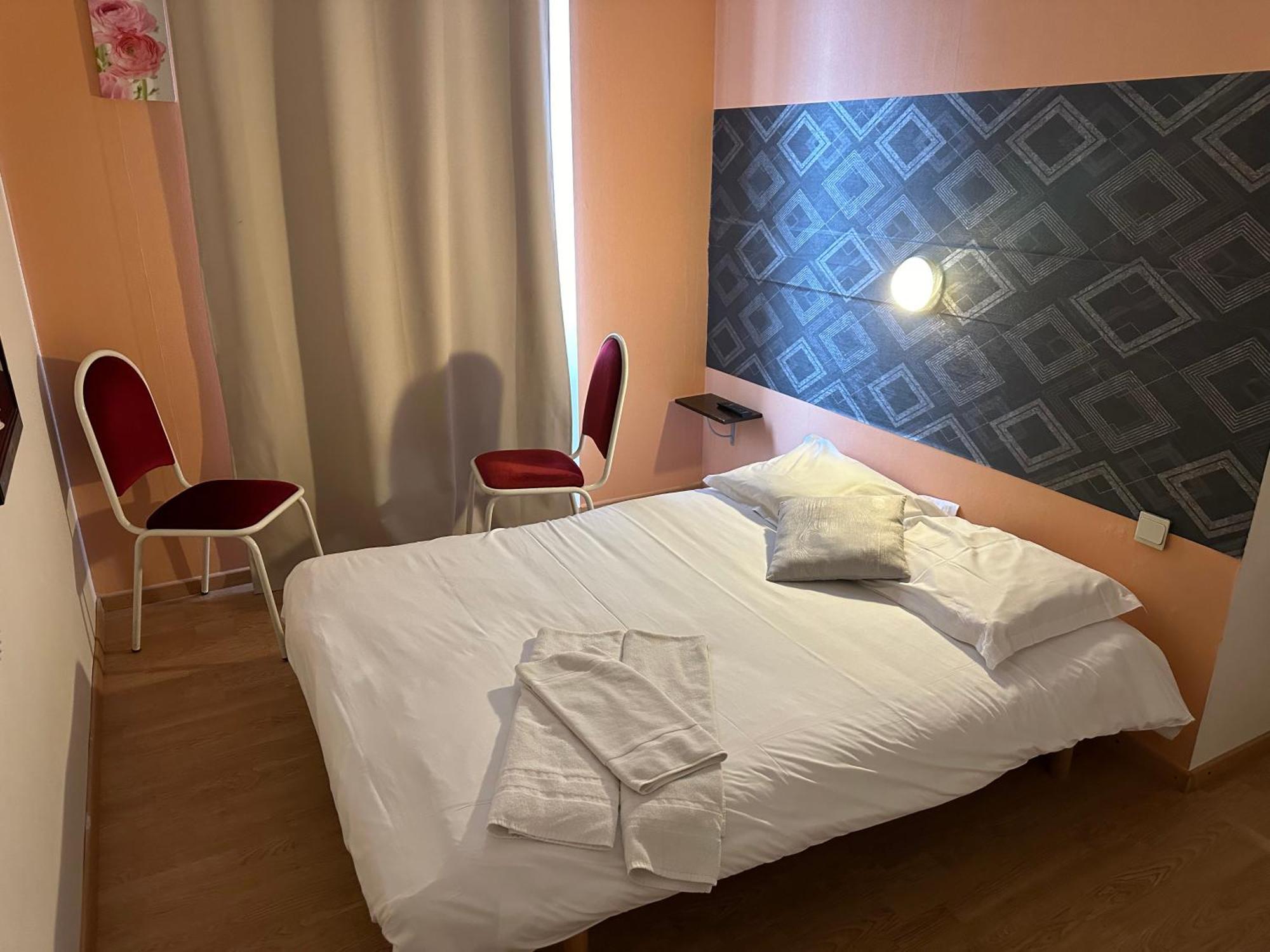 Hotel De Nantes La Bernerie-en-Retz Bagian luar foto